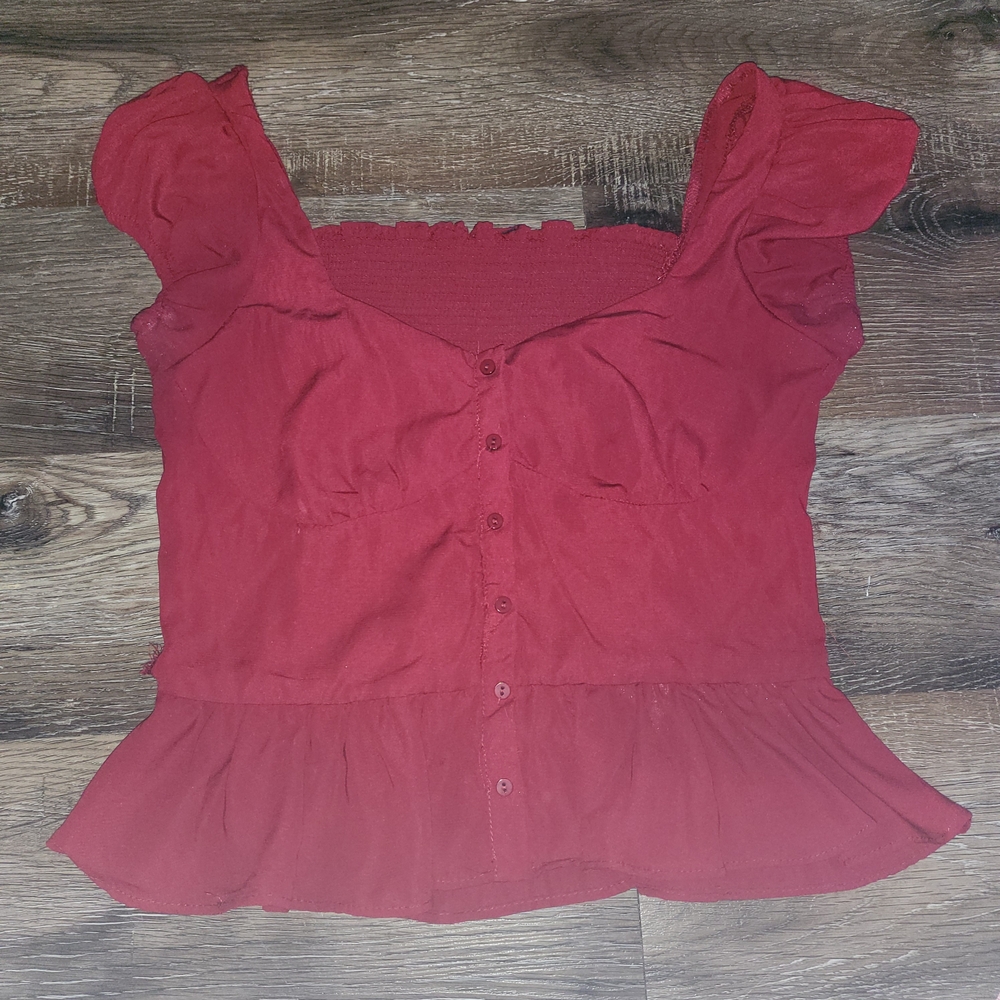 🌷🩷Red Button-Up Top🎀